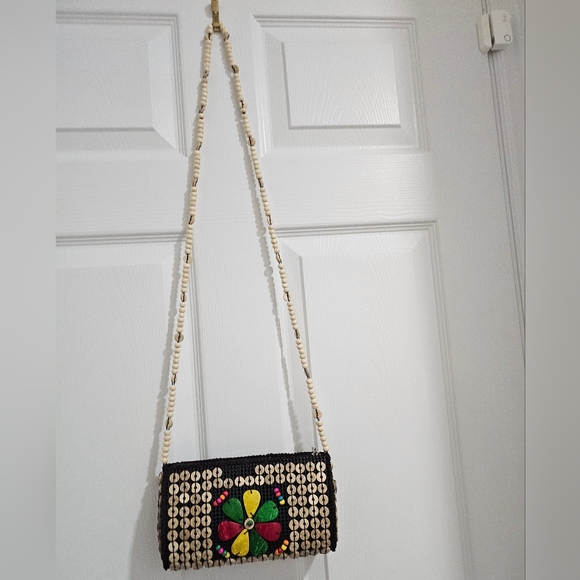 Handcrafted Beaded Flower Crossbody Bag in Natural and Multicolor - Picture 9 of 10